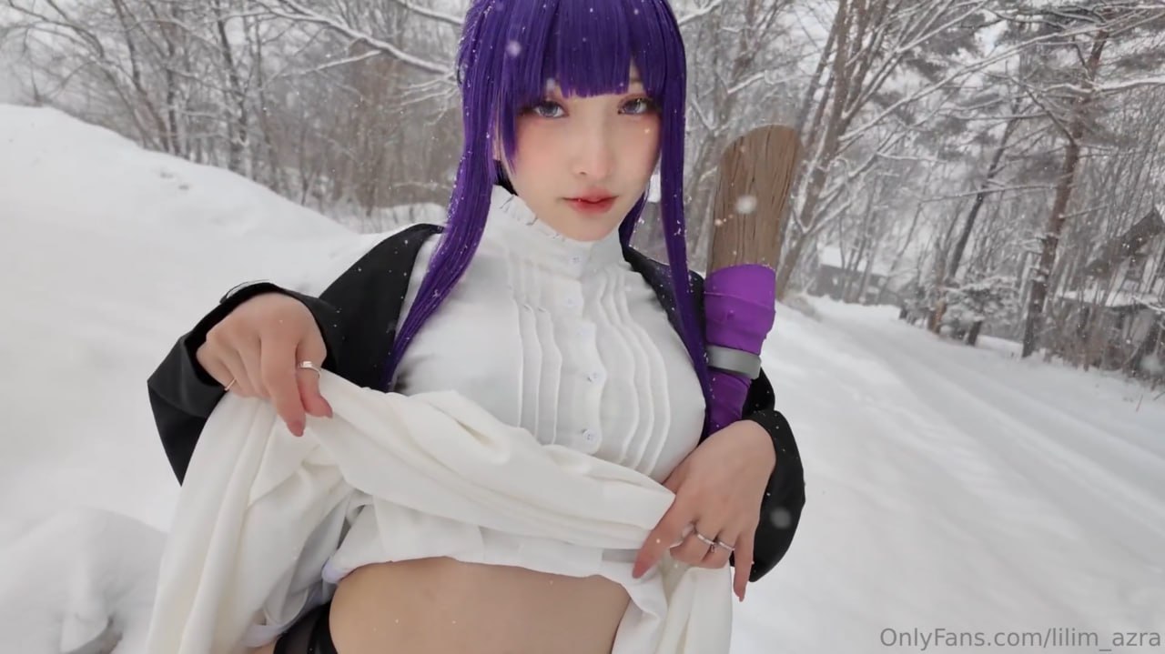 火辣的熟女和女友三人行